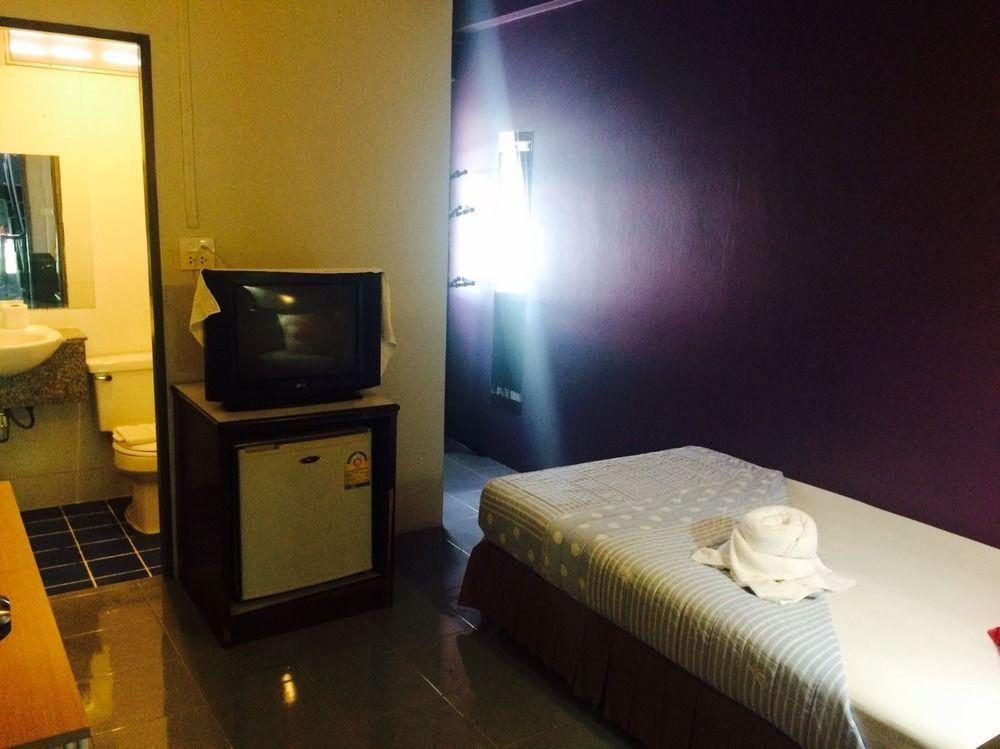Rooms@Krabi Guesthouse Екстериор снимка