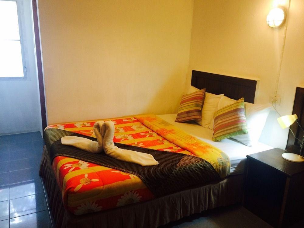 Rooms@Krabi Guesthouse Екстериор снимка