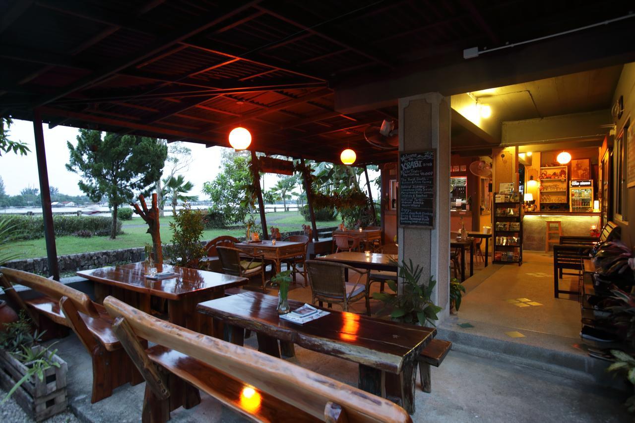 Rooms@Krabi Guesthouse Екстериор снимка