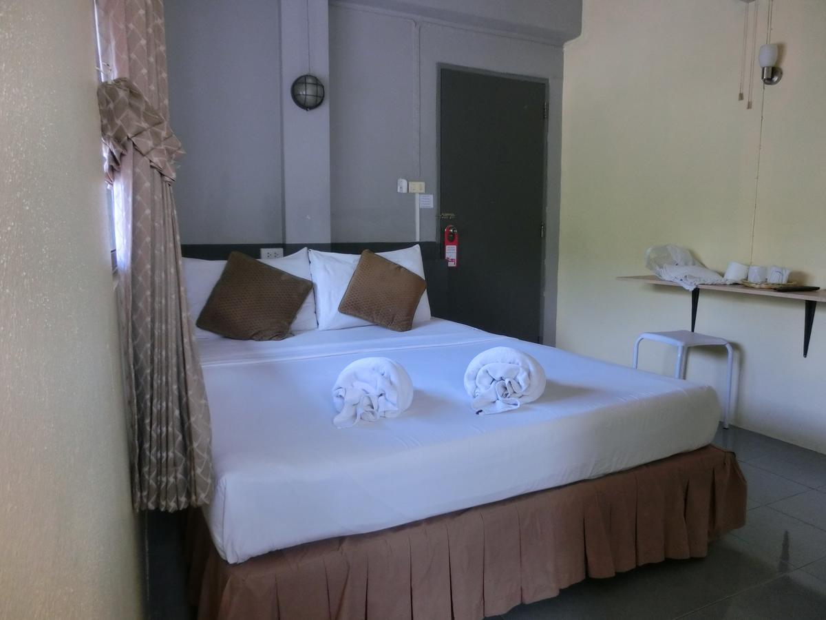 Rooms@Krabi Guesthouse Екстериор снимка