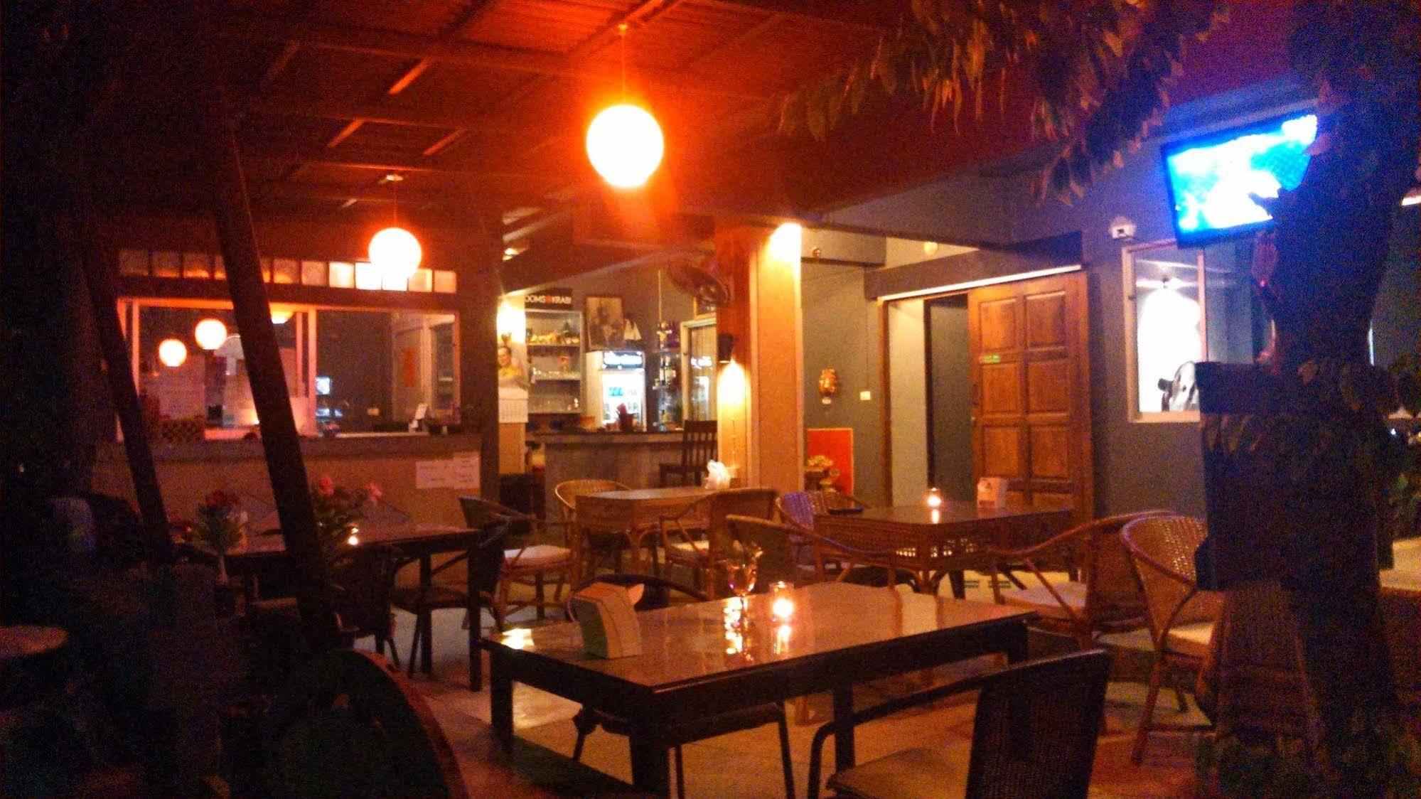 Rooms@Krabi Guesthouse Екстериор снимка